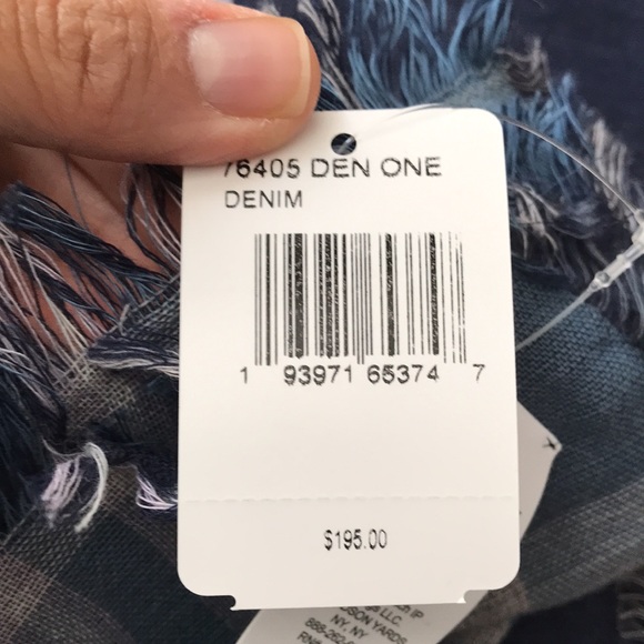 NWT Coach plaid horse and carriage scarf/wrap - Picture 7 of 7